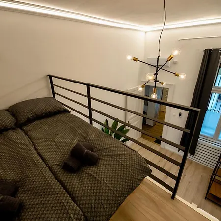 Lägenhet Vinitus Centro Budapest