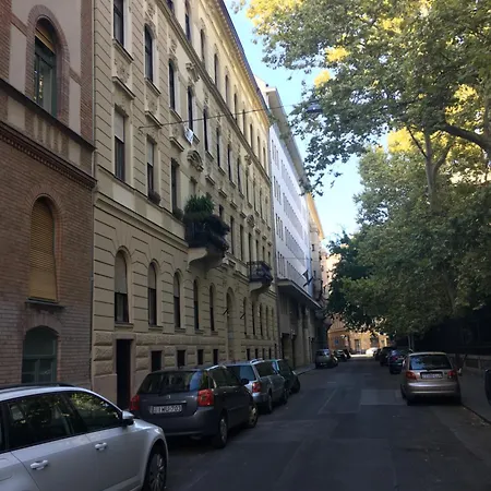 Lägenhet Vinitus Centro Budapest